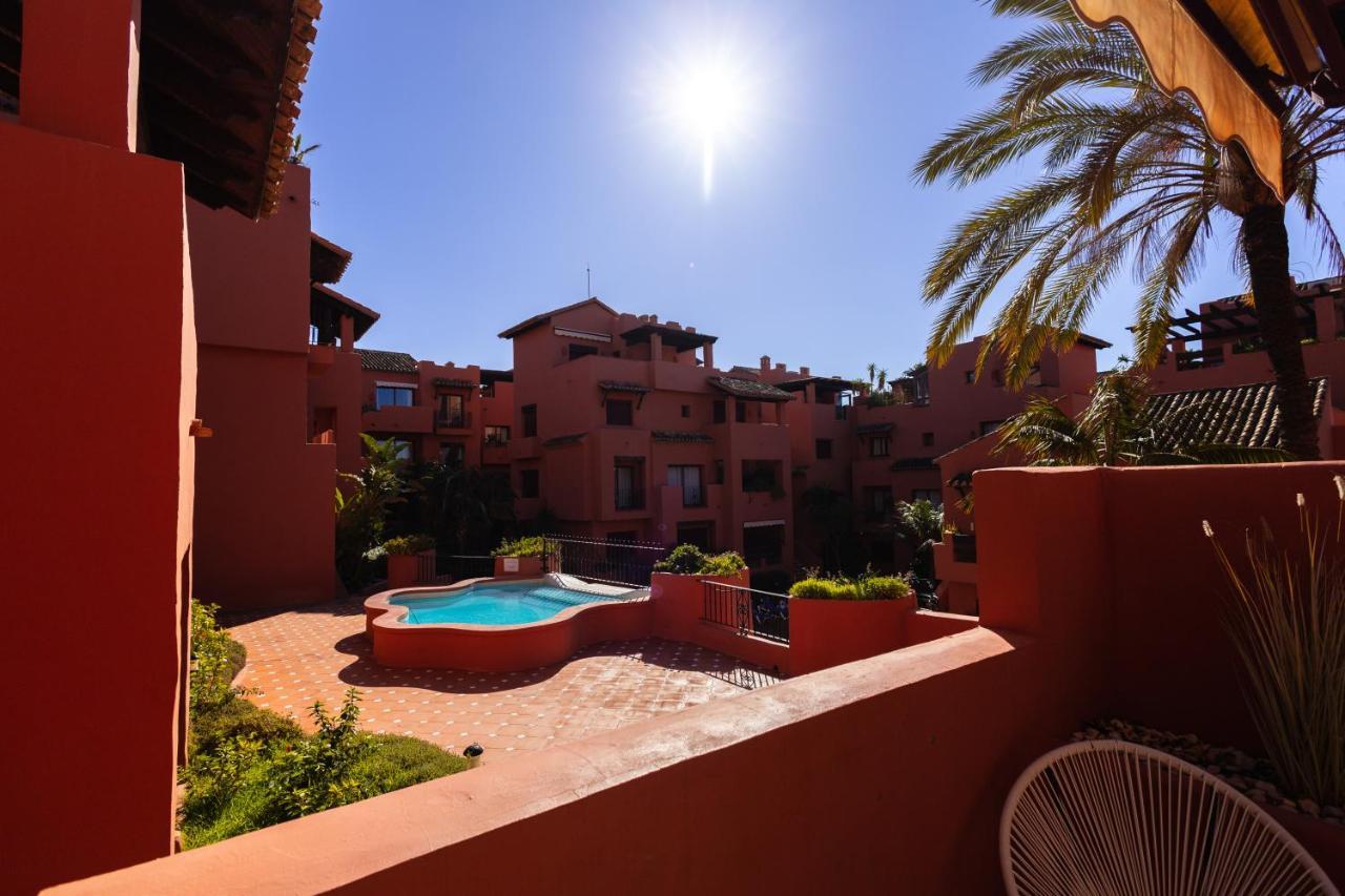 Two-room In Elviria Near The With Parking Apartment Marbella
