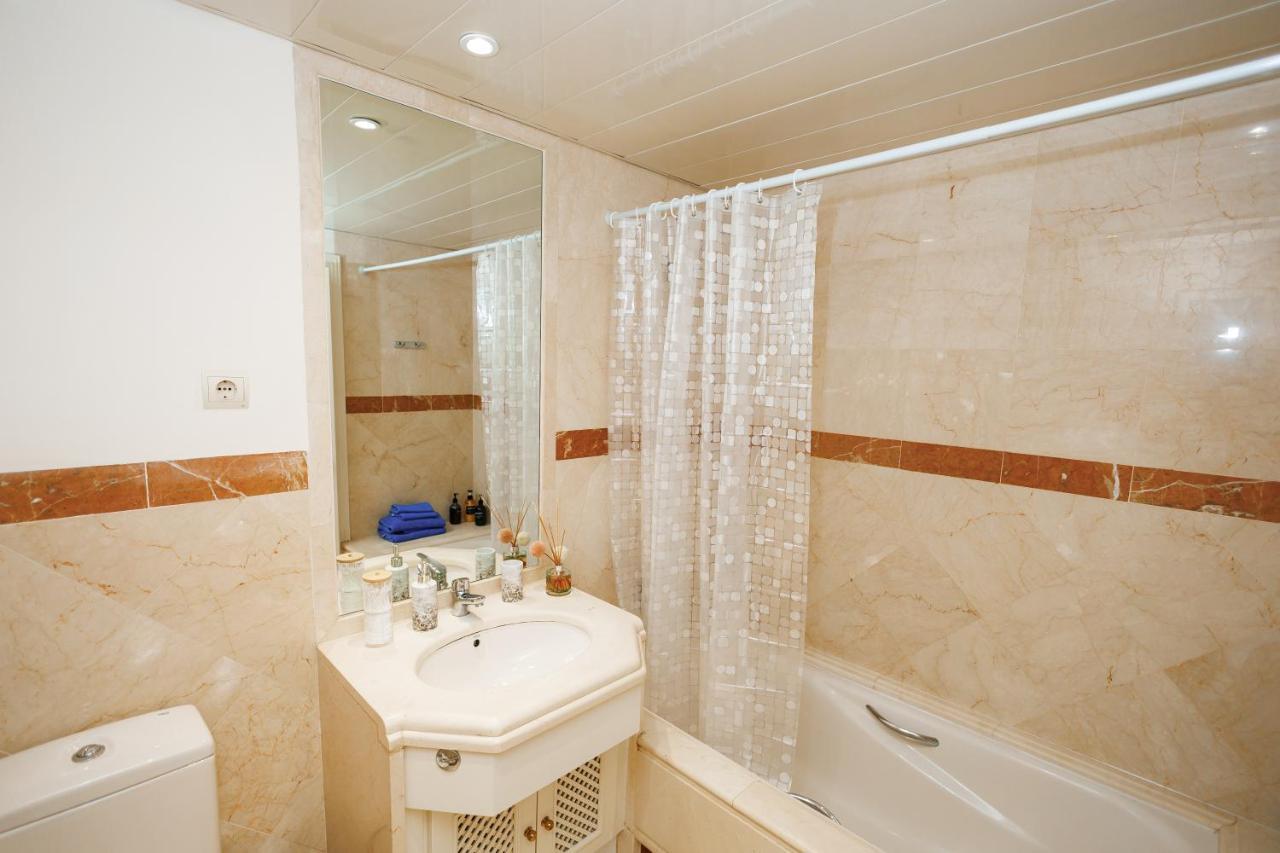 Two-room In Elviria Near The With Parking Apartment *